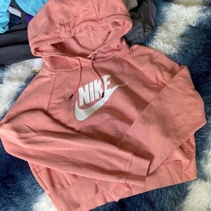 Cropped Nike hoodie